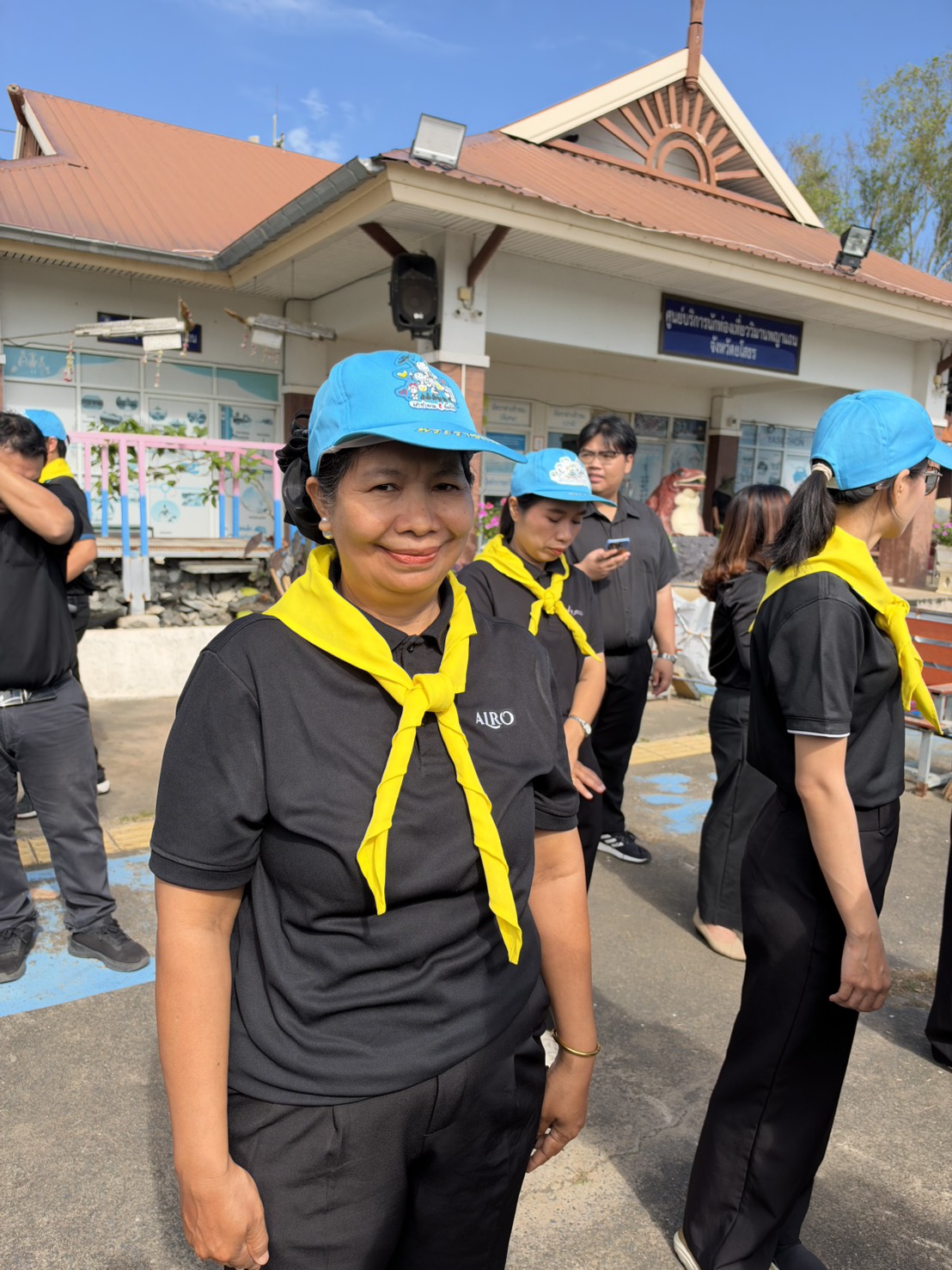 title - ส.ป.ก.ยโสธร ร่วมกิจกรรมจิตอาสาพัฒนา เนื่องในวันคล้ายวันสวรรคต  พระบาทสมเด็จพระจุลจอมเกล้าเจ้าอยู่หัว (วันปิยมหาราช)